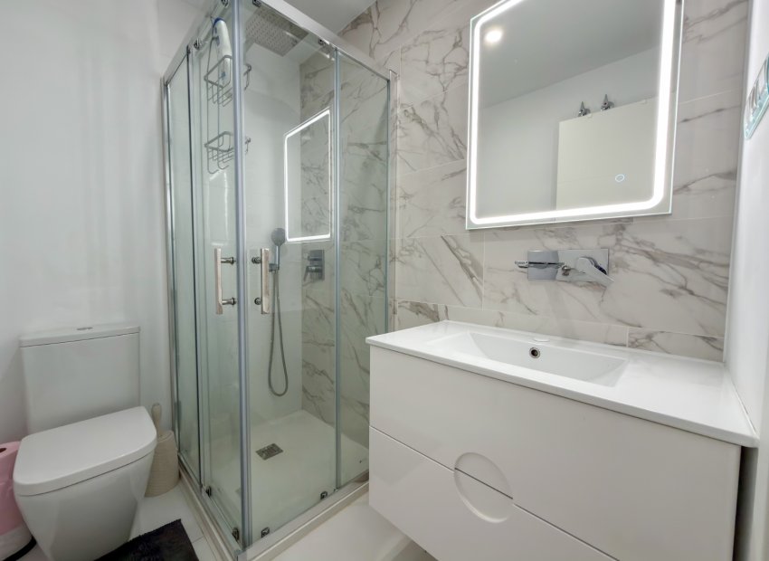 Reventa - Apartamento / piso - San Miguel de Salinas - Pueblo