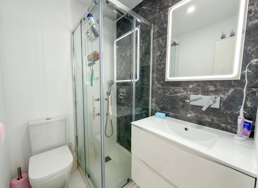 Reventa - Apartamento / piso - San Miguel de Salinas - Pueblo