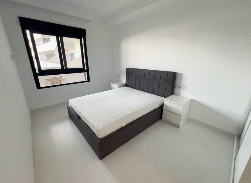 Reventa - Apartamento / piso - San Miguel de Salinas - Urbanizaciones