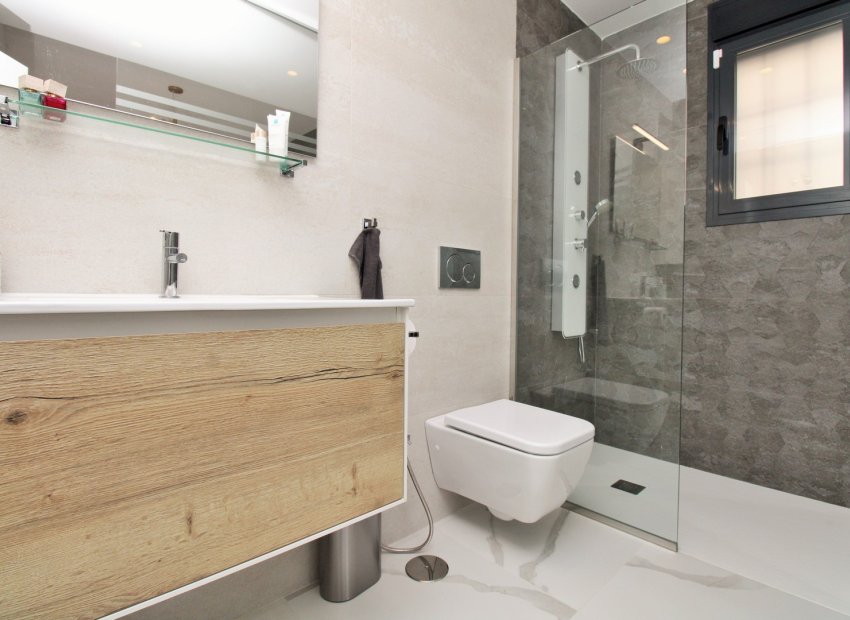 Reventa - Apartamento / piso - San Miguel de Salinas