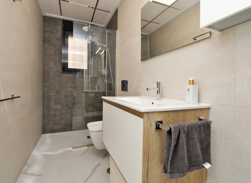 Reventa - Apartamento / piso - San Miguel de Salinas