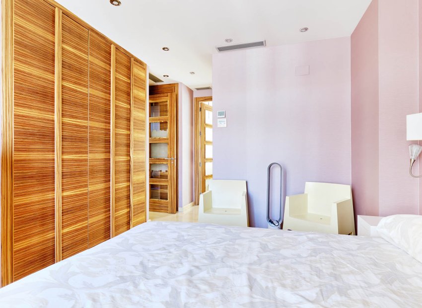 Reventa - Apartamento / piso - Torrevieia - Center