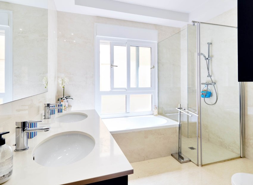 Reventa - Apartamento / piso - Torrevieia - Center