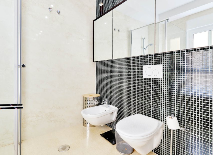 Reventa - Apartamento / piso - Torrevieia - Center