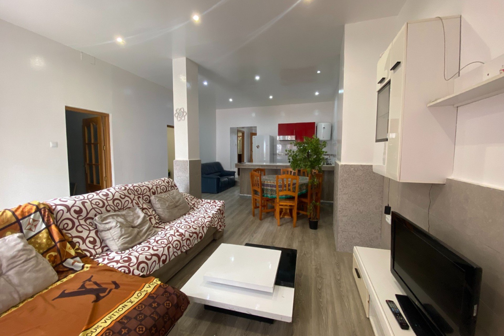 Reventa - Apartamento / piso - Torrevieia - Center