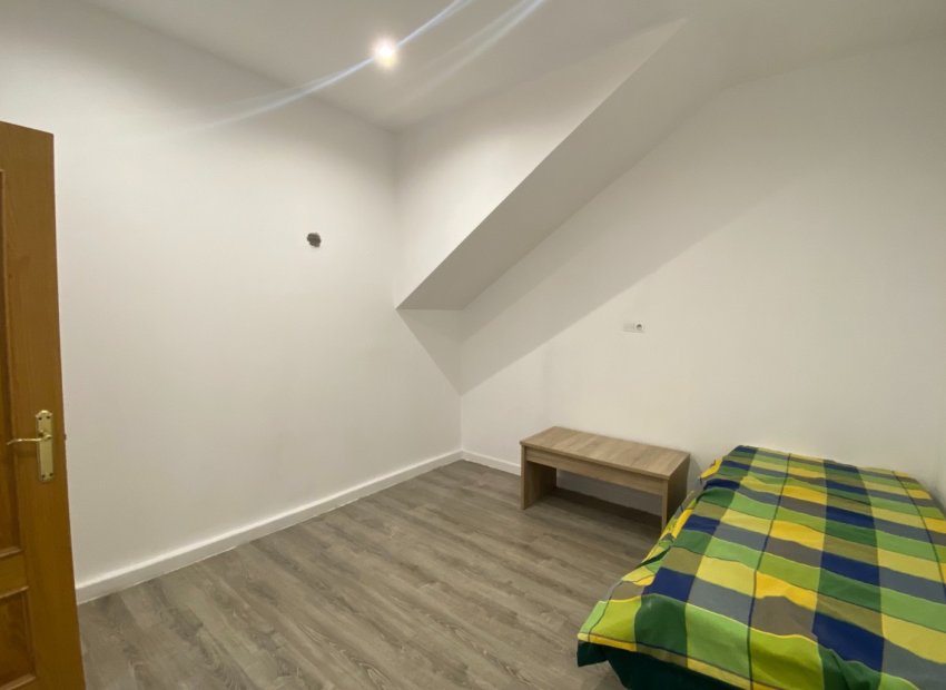 Reventa - Apartamento / piso - Torrevieia - Center