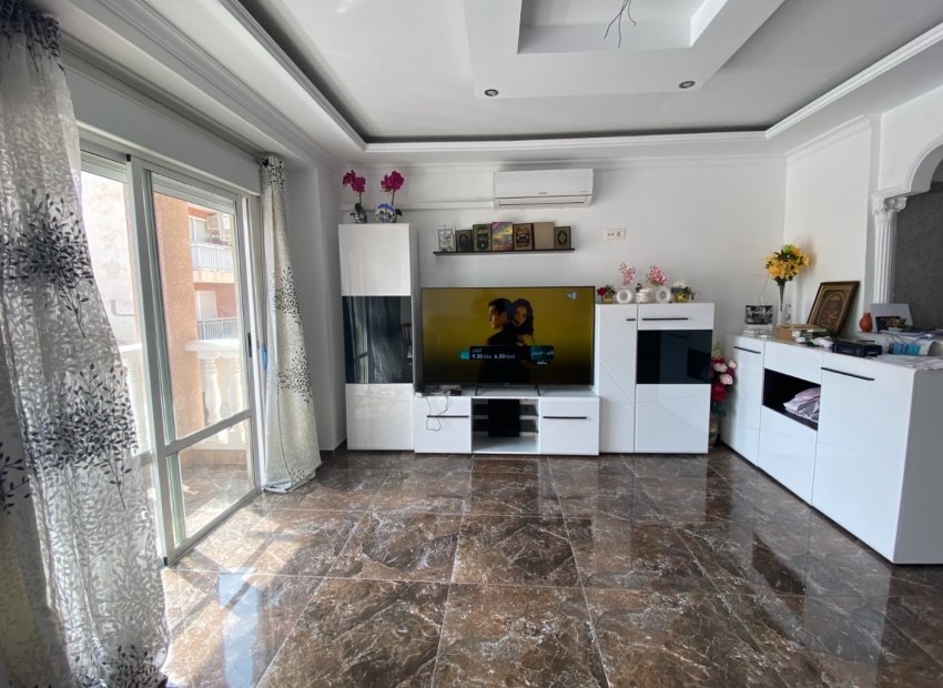 Reventa - Apartamento / piso - Torrevieia - Center