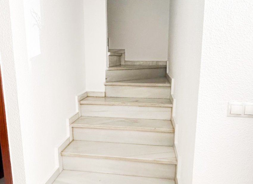 Reventa - Apartamento / piso - Torrevieia - Center