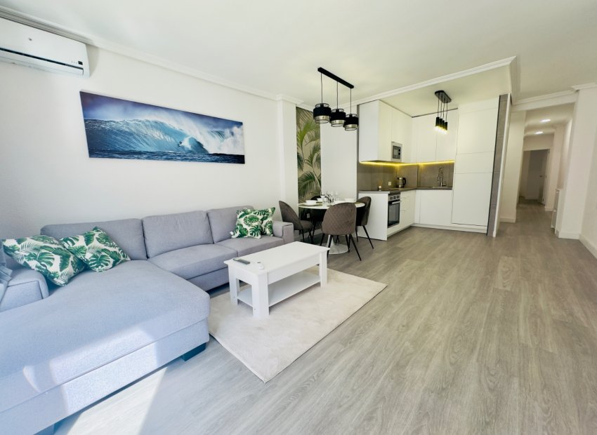 Reventa - Apartamento / piso - Torrevieia - Center