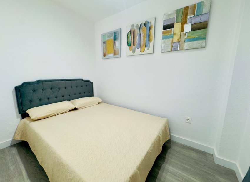 Reventa - Apartamento / piso - Torrevieia - Center
