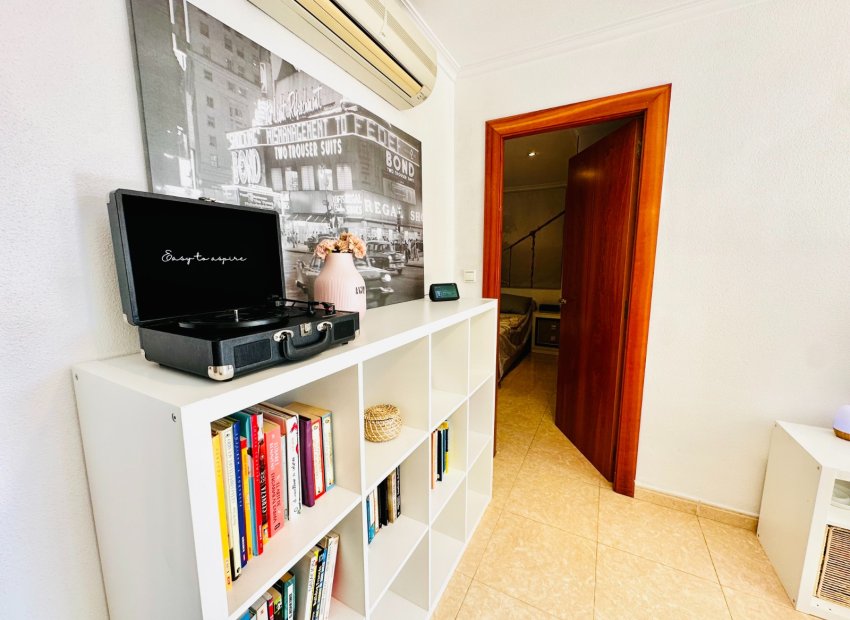 Reventa - Apartamento / piso - Torrevieia - Center