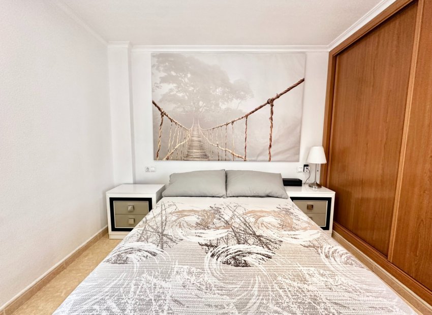 Reventa - Apartamento / piso - Torrevieia - Center