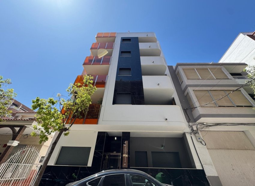 Reventa - Apartamento / piso - Torrevieia - Center