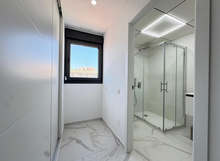 Reventa - Apartamento / piso - Torrevieia - Center