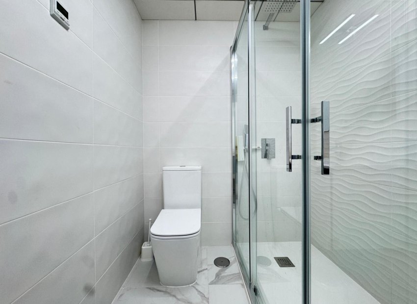 Reventa - Apartamento / piso - Torrevieia - Center