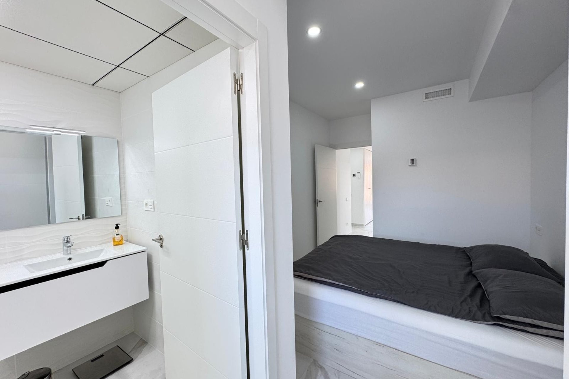 Reventa - Apartamento / piso - Torrevieia - Center