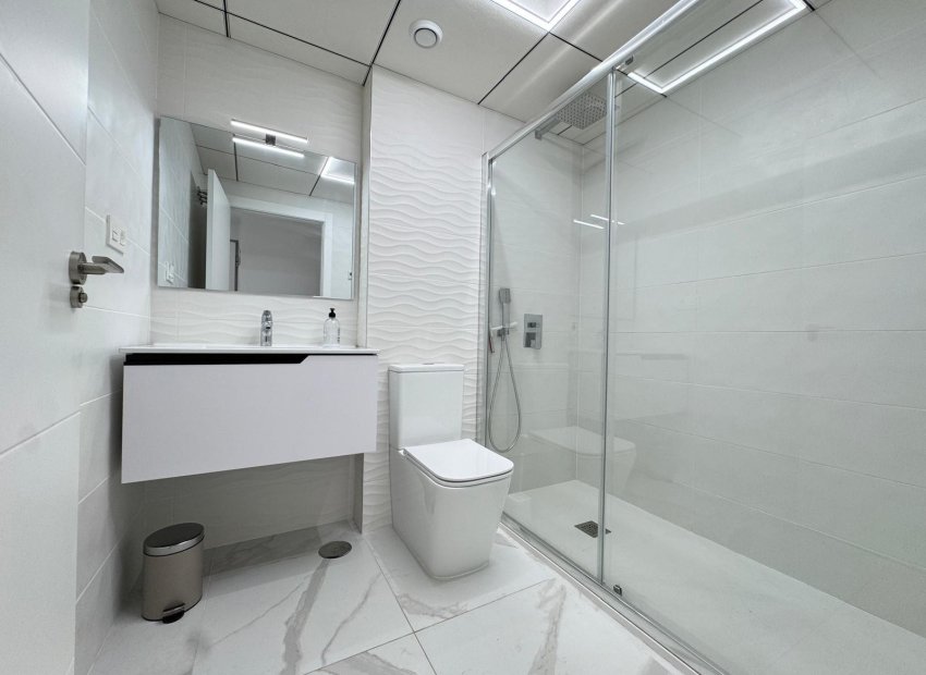 Reventa - Apartamento / piso - Torrevieia - Center