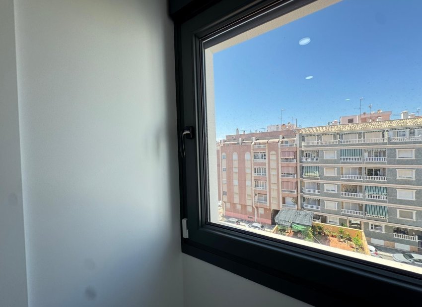Reventa - Apartamento / piso - Torrevieia - Center