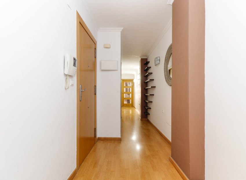 Reventa - Apartamento / piso - Torrevieia - Center