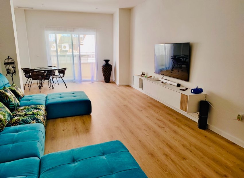 Reventa - Apartamento / piso - Torrevieia - Center