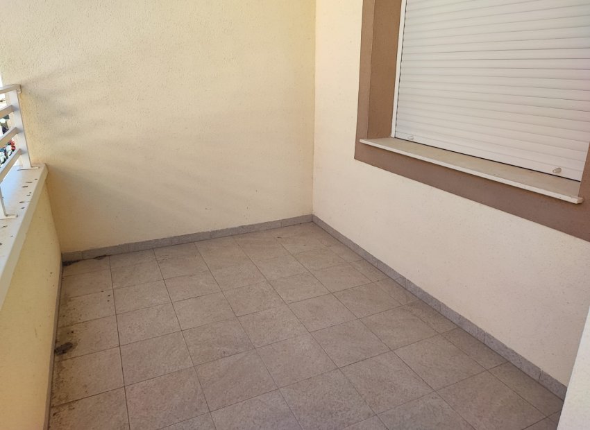 Reventa - Apartamento / piso - Torrevieia - Center