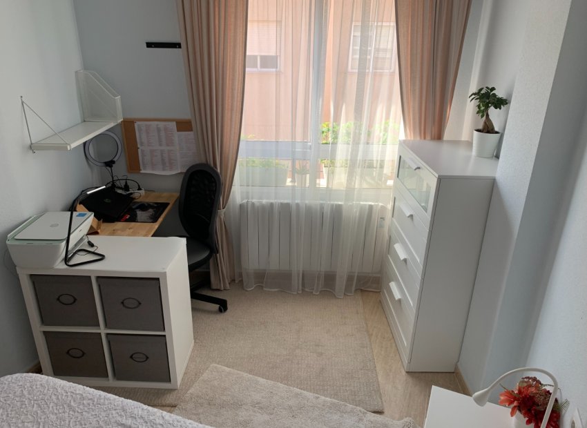 Reventa - Apartamento / piso - Torrevieia - Center