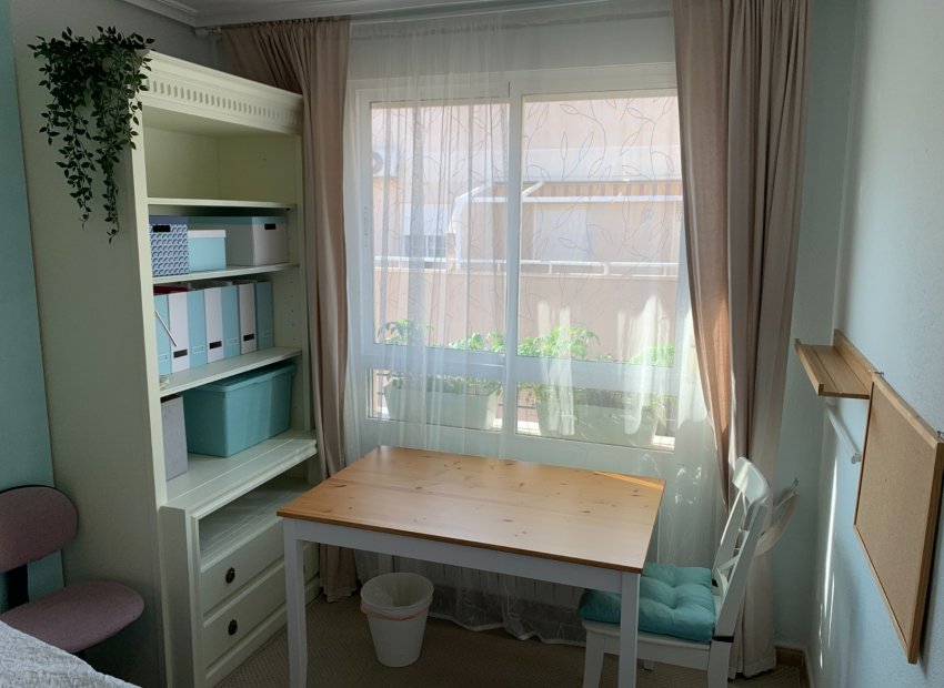 Reventa - Apartamento / piso - Torrevieia - Center