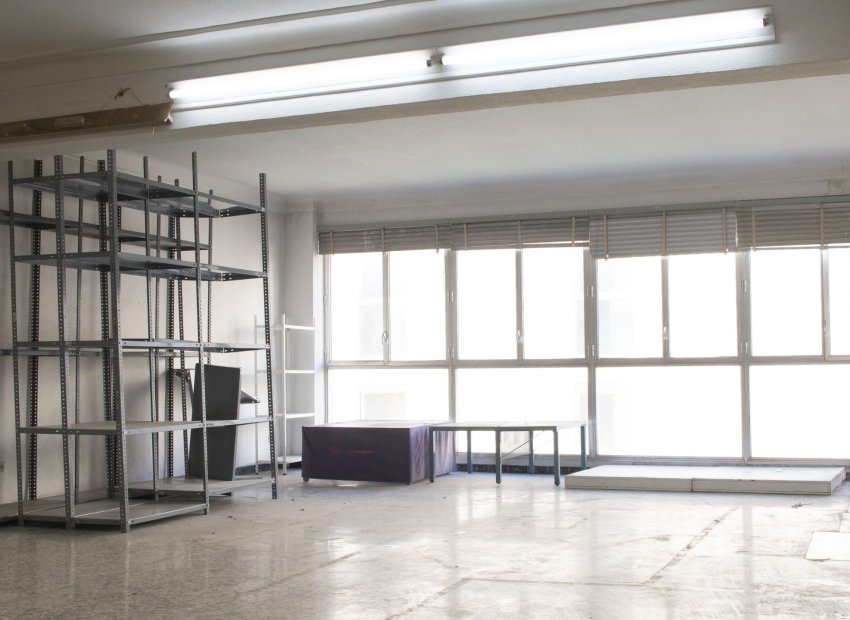 Reventa - Apartamento / piso - Torrevieia - Center