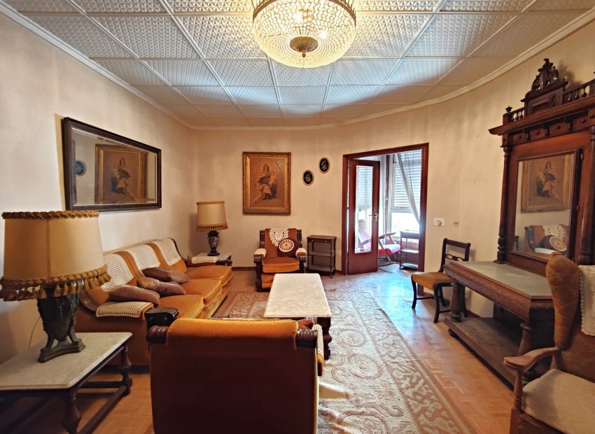 Reventa - Apartamento / piso - Torrevieia - Center