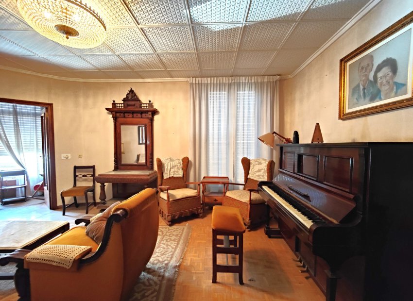 Reventa - Apartamento / piso - Torrevieia - Center