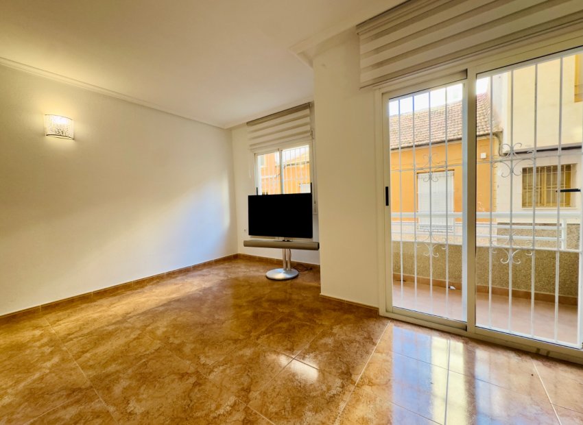 Reventa - Apartamento / piso - Torrevieia - Center