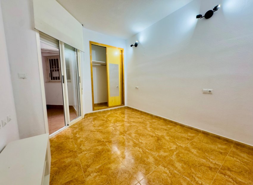 Reventa - Apartamento / piso - Torrevieia - Center