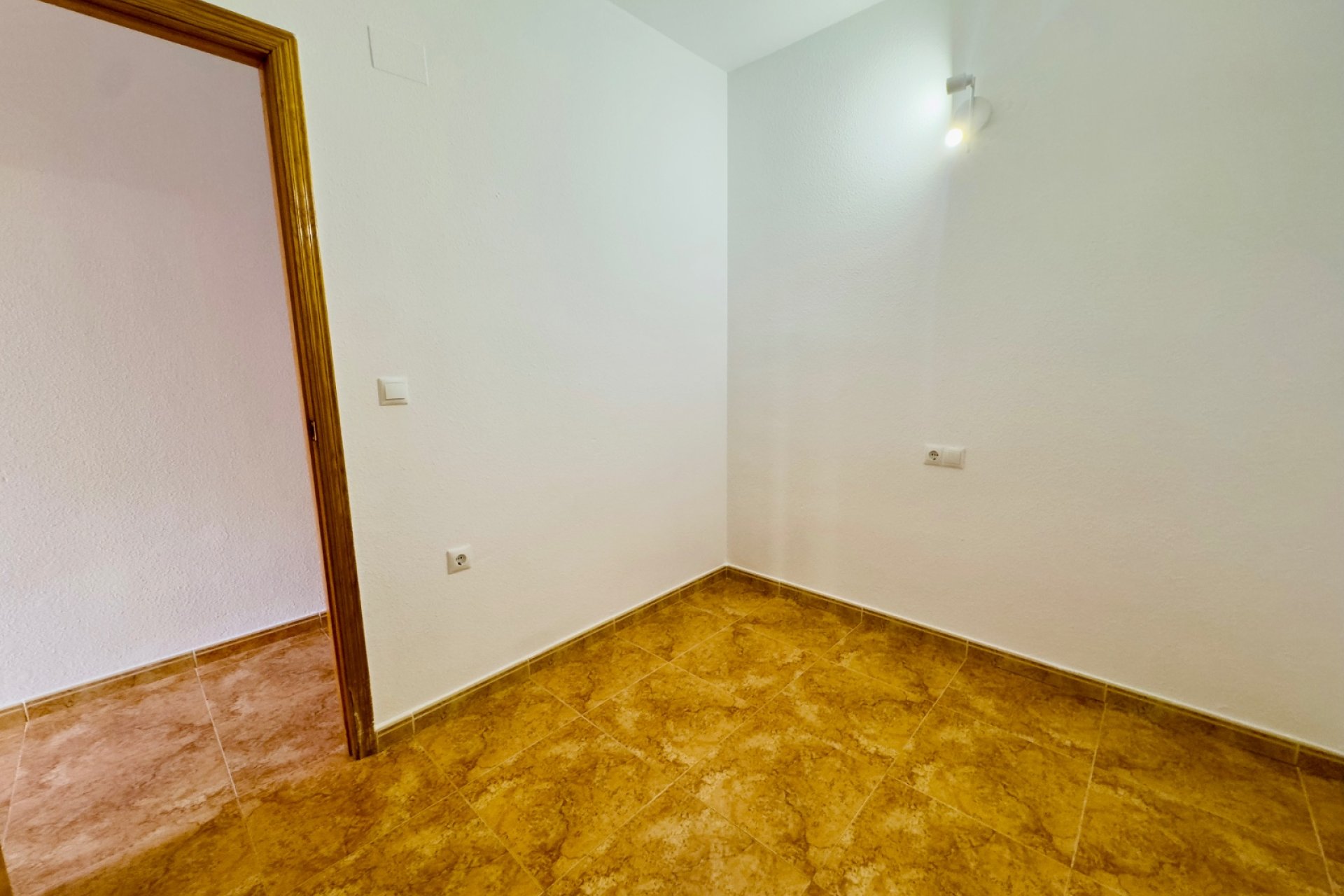 Reventa - Apartamento / piso - Torrevieia - Center