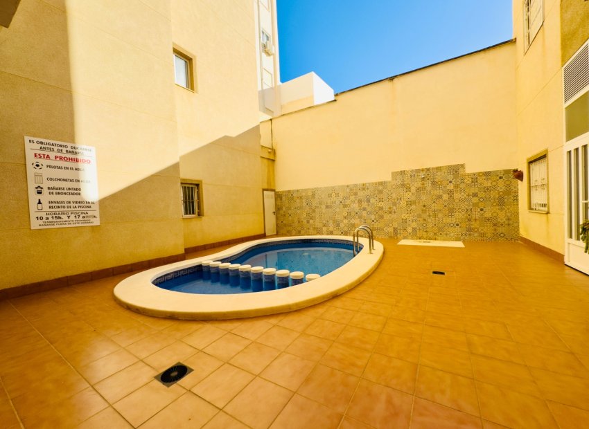 Reventa - Apartamento / piso - Torrevieia - Center