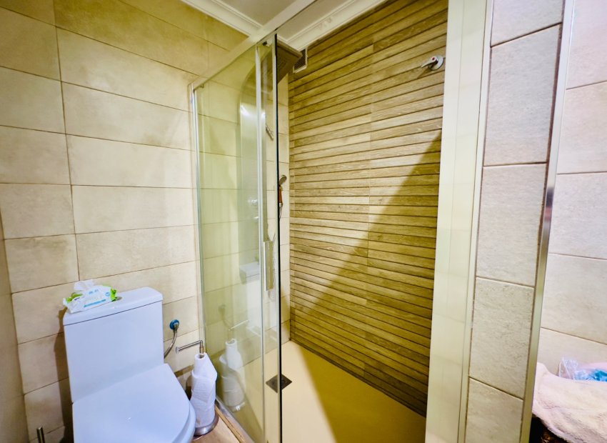 Reventa - Apartamento / piso - Torrevieia - Center