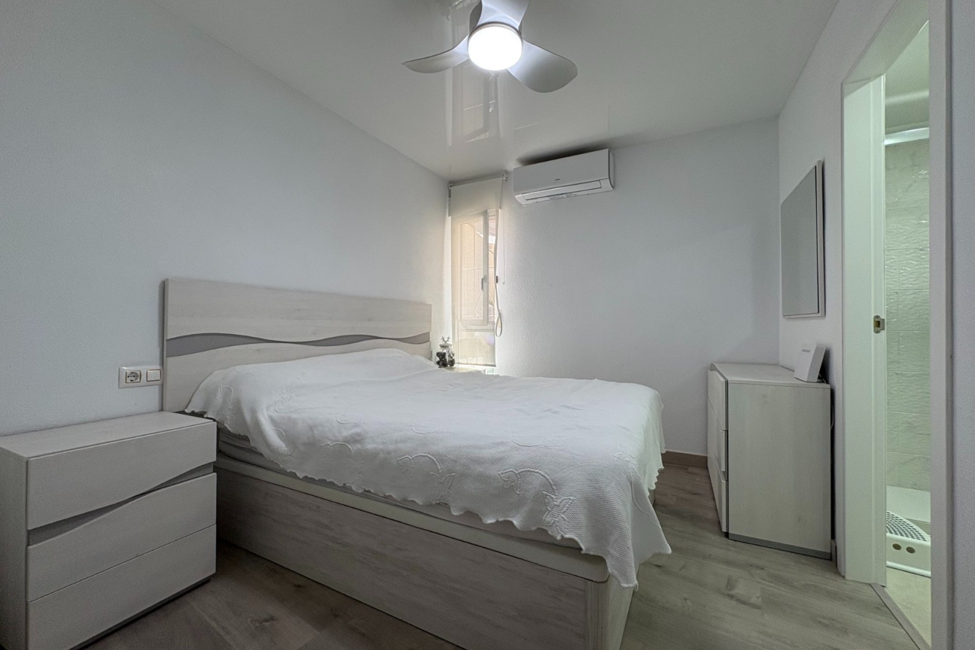 Reventa - Apartamento / piso - Torrevieia - Center