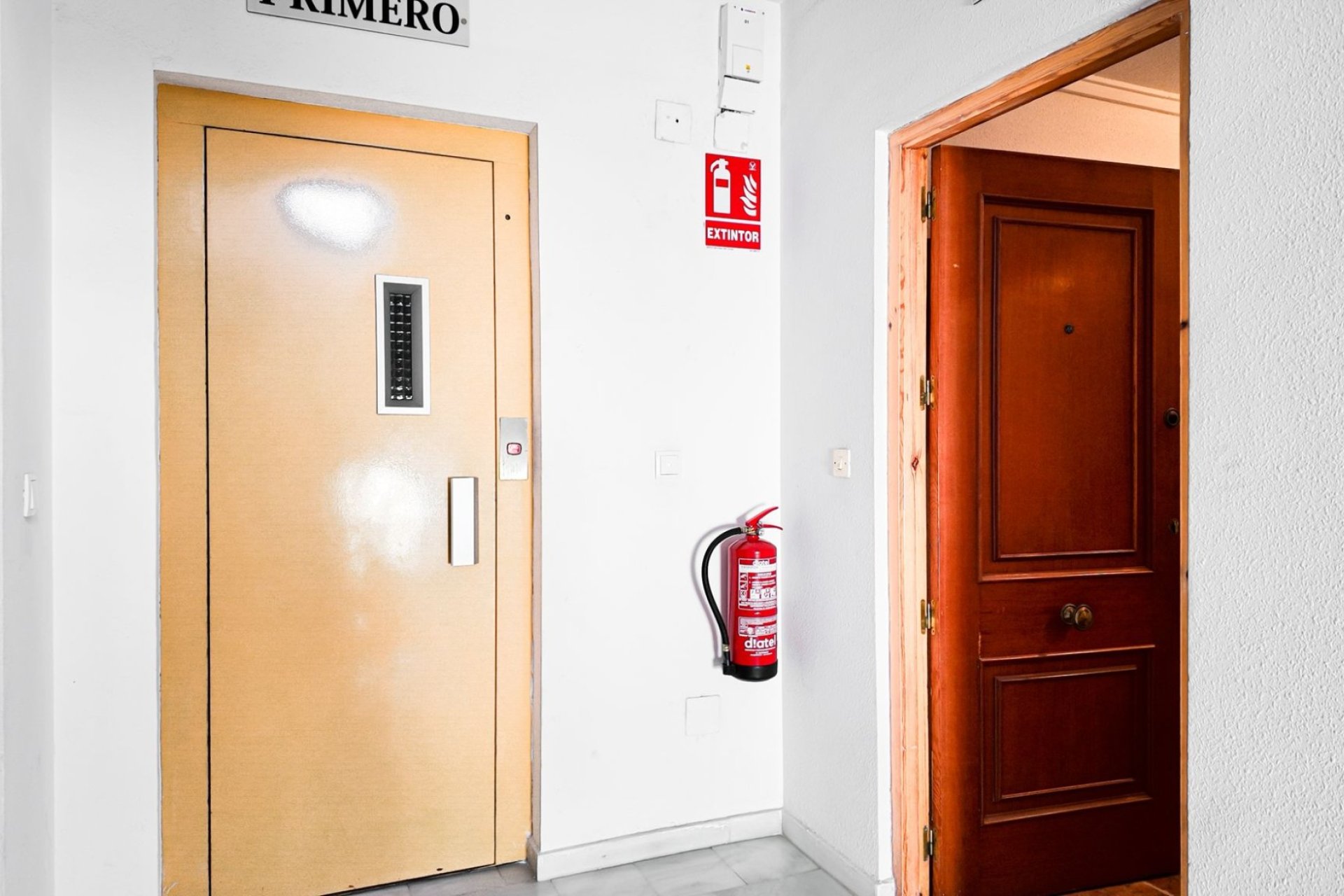 Reventa - Apartamento / piso - Torrevieia - El Acequión - Los Náufragos