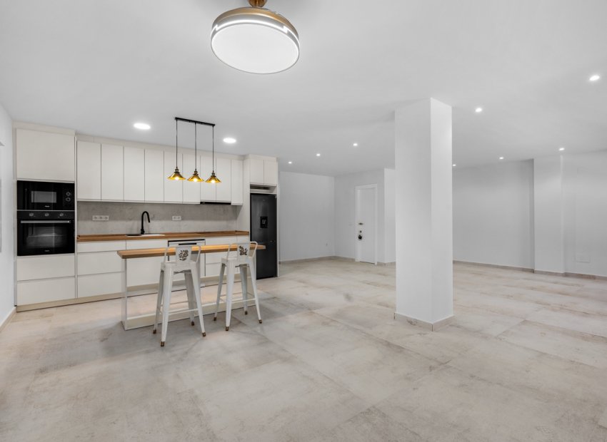 Reventa - Apartamento / piso - Torrevieia - El Acequión - Los Náufragos