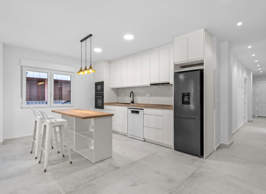 Reventa - Apartamento / piso - Torrevieia - El Acequión - Los Náufragos