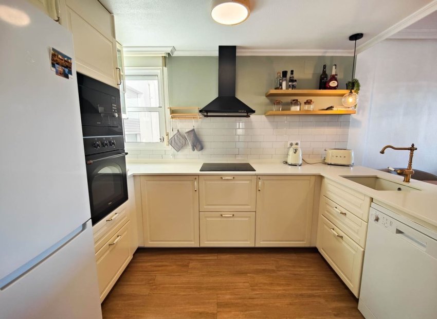 Reventa - Apartamento / piso - Torrevieia - El Acequión - Los Náufragos