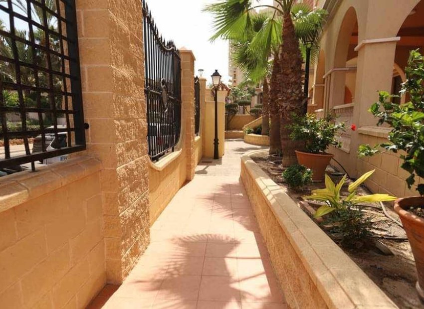 Reventa - Apartamento / piso - Torrevieia - Playa Los Locos