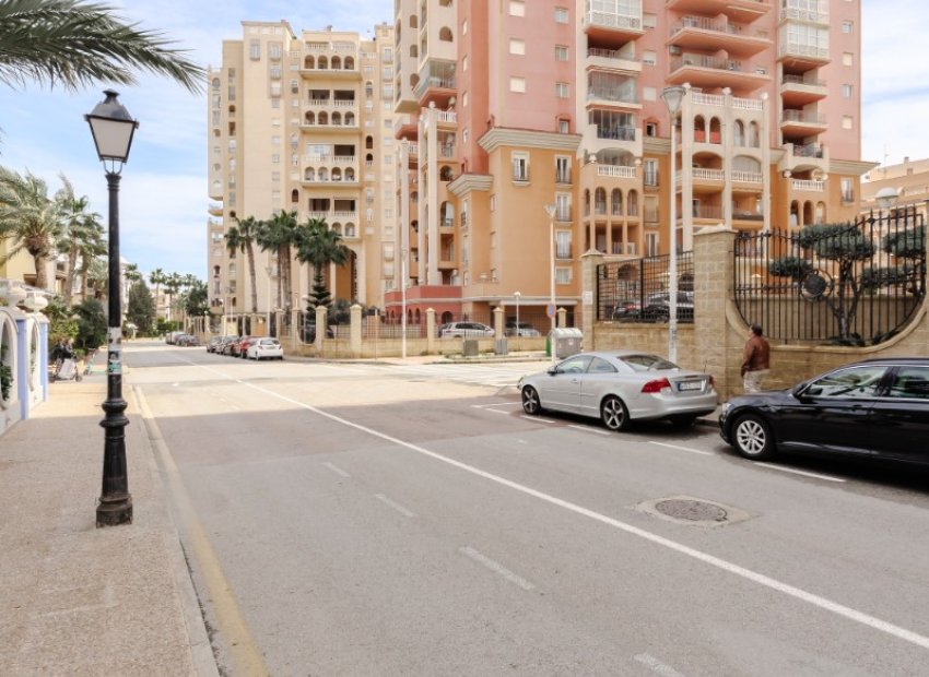 Reventa - Apartamento / piso - Torrevieia - Playa Los Locos