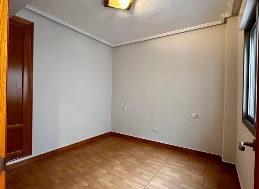 Reventa - Apartamento / piso - Torrevieia - Torrevieja