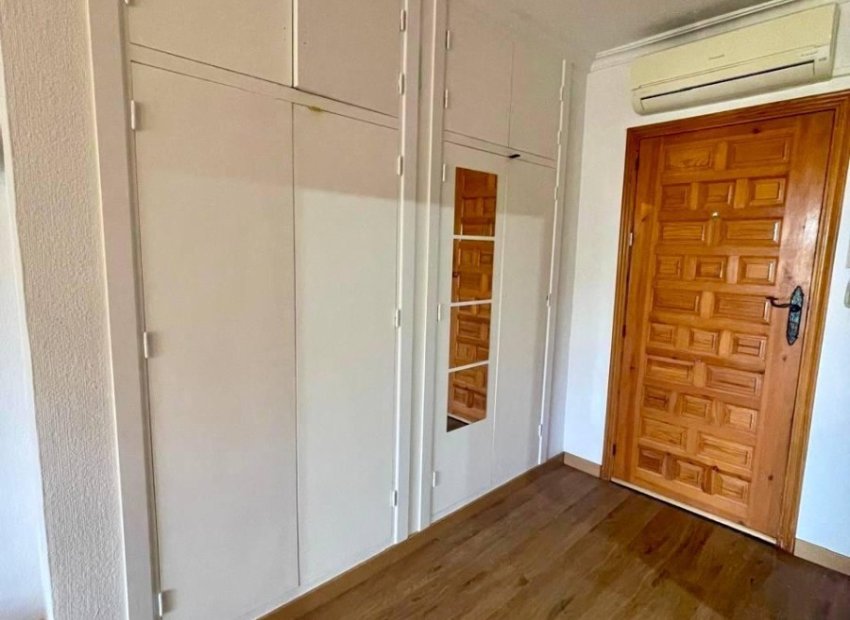 Reventa - Apartamento / piso - Torrevieia - Torrevieja