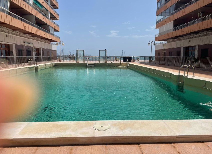 Reventa - Apartamento / piso - Torrevieia - Torrevieja