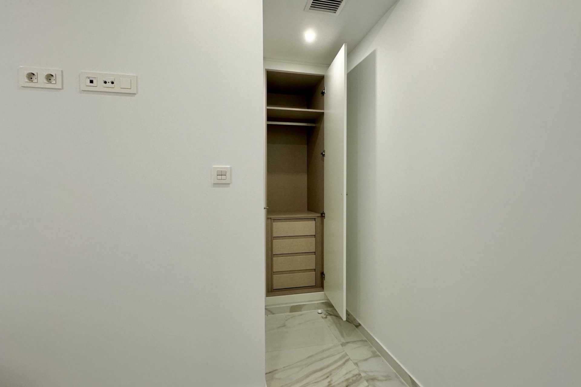 Reventa - Apartamento / piso - Torrevieia - Torrevieja