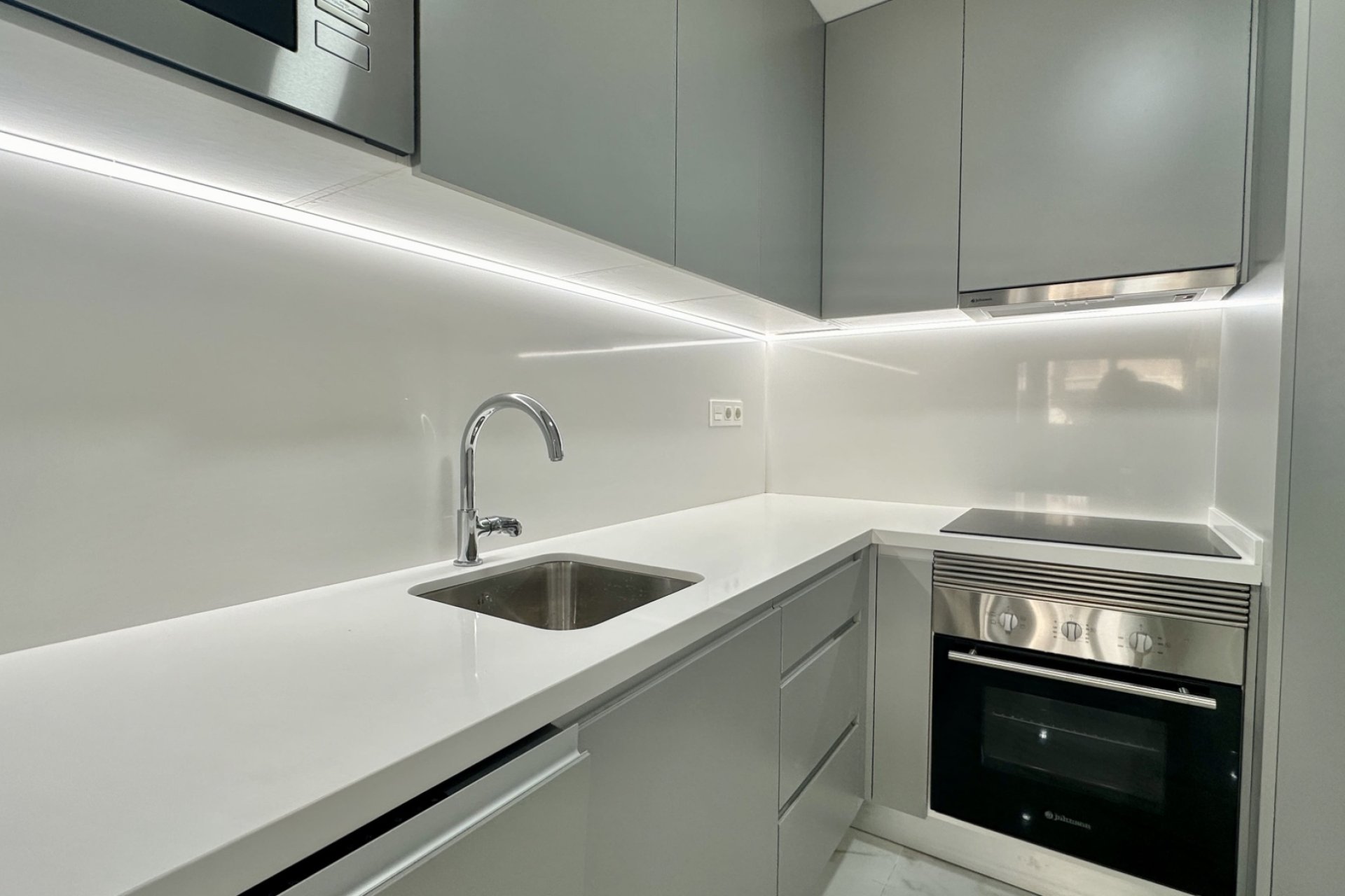 Reventa - Apartamento / piso - Torrevieia - Torrevieja