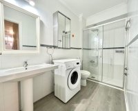 Reventa - Apartamento / piso - Torrevieia - Torrevieja