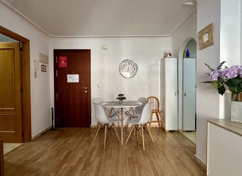 Reventa - Apartamento / piso - Torrevieia - Torrevieja