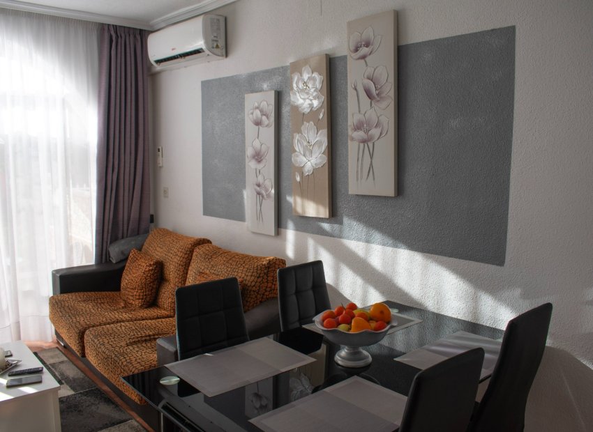 Reventa - Apartamento / piso - Torrevieia - Torrevieja